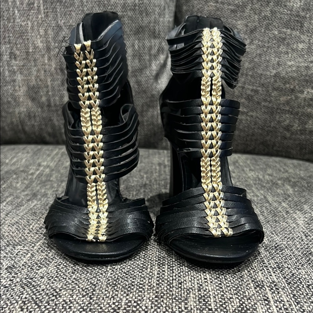 Charlotte Russe Black and Gold Heels with Dual Zipper Design